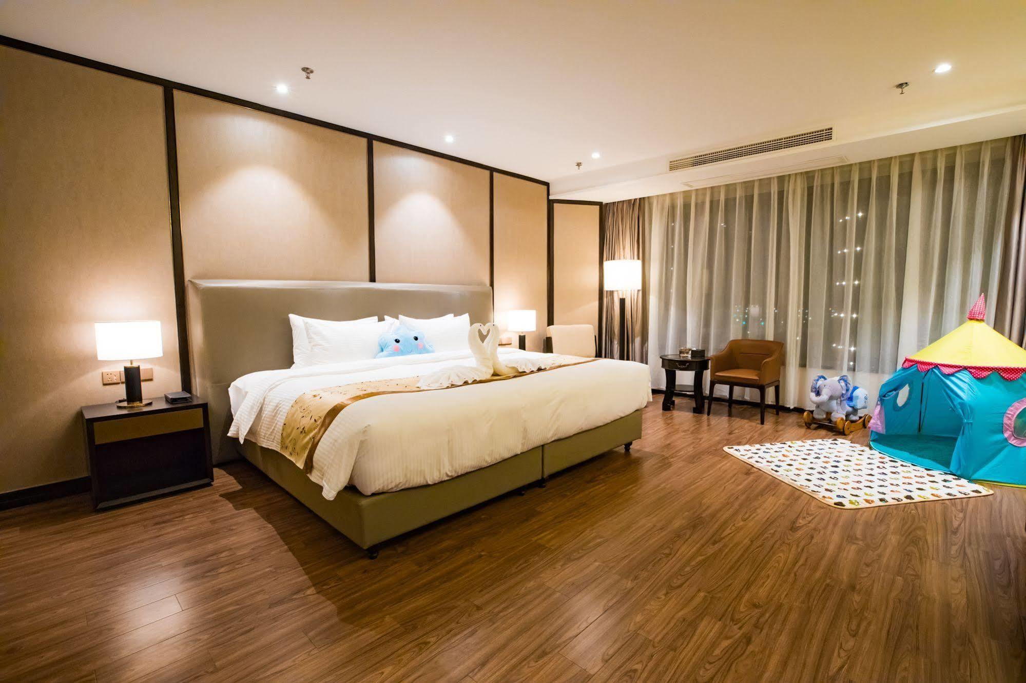 Ramada Shanghai Songjiang Екстер'єр фото