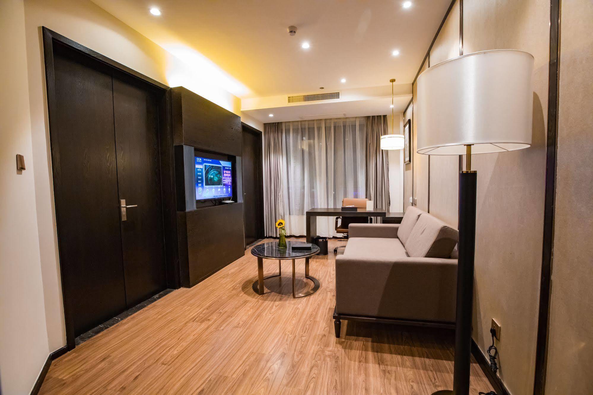 Ramada Shanghai Songjiang Екстер'єр фото